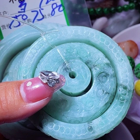 当***真颈饰未镶嵌翡翠缅甸