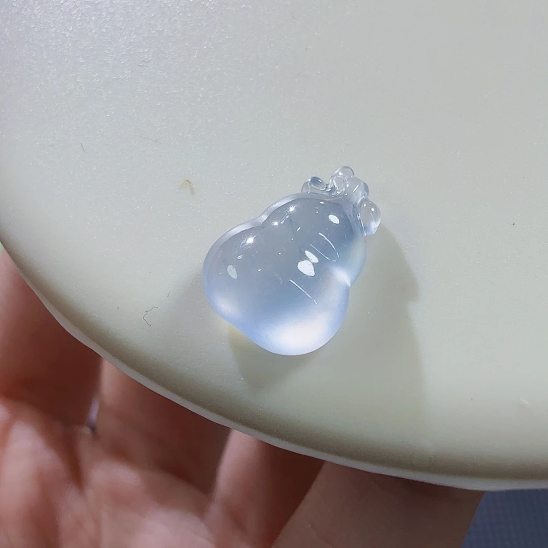 翡翠未镶嵌颈饰葫芦瓜