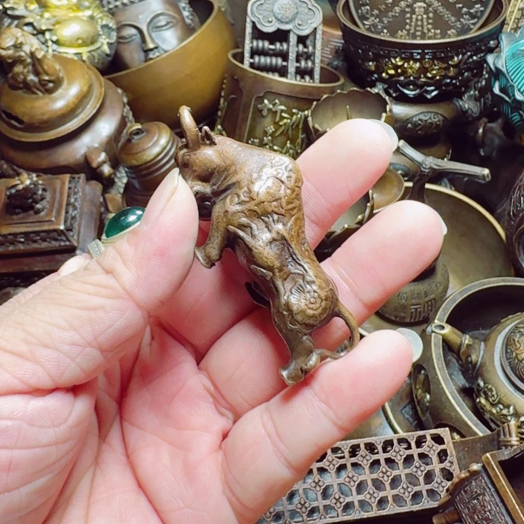 铜器摆件收收藏藏