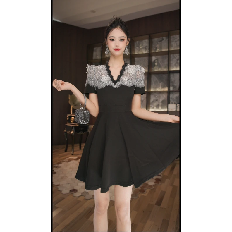 尤米定制 百搭轻奢收腰显瘦蕾丝拼接复古连衣裙21584