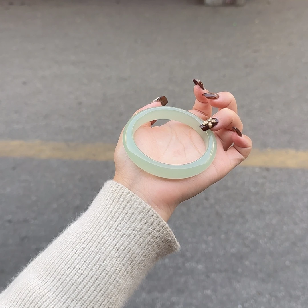 东陵石未镶嵌手镯