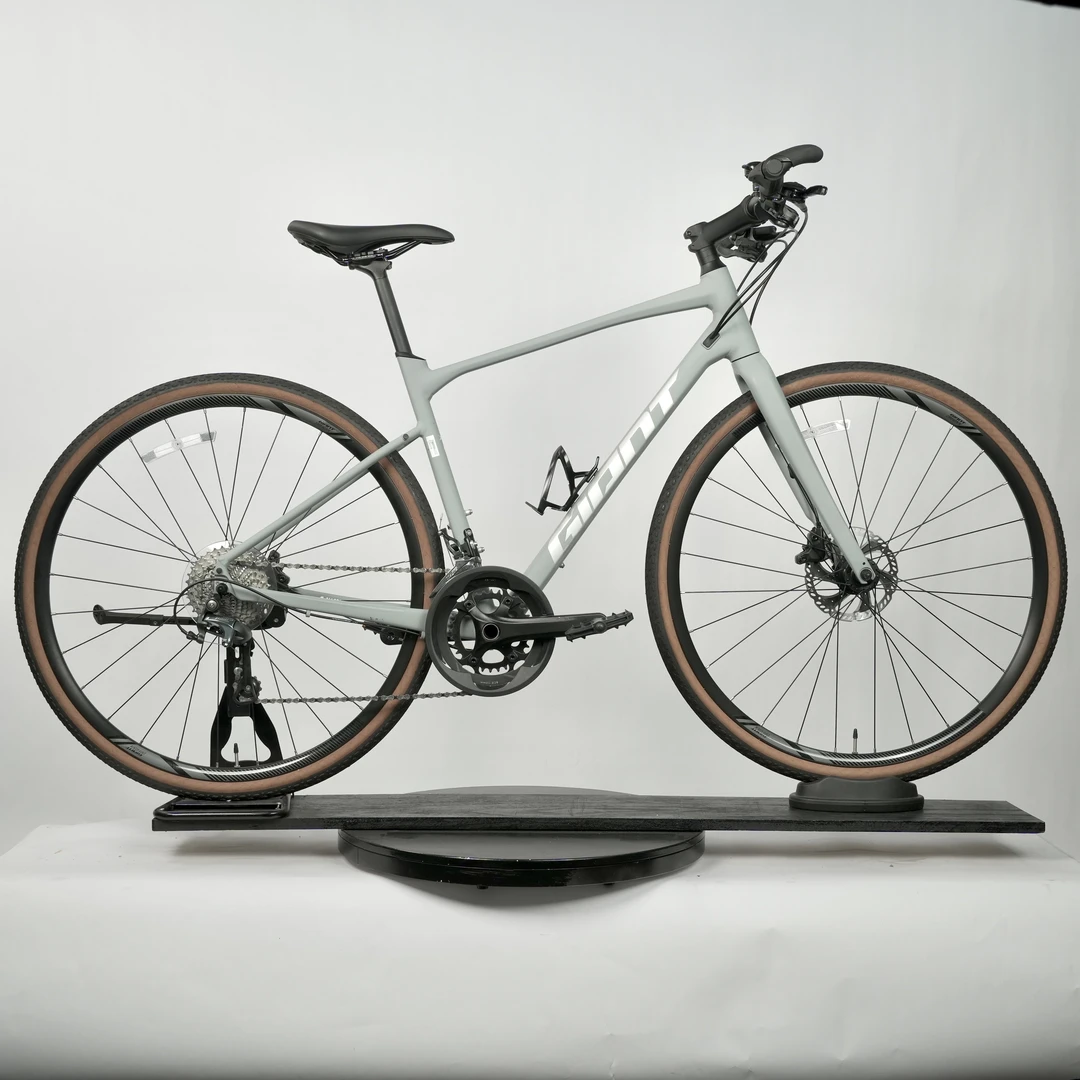 捷安特 Revolt F1 砾石公路自行车 M码 跨高73.5 适合170-180