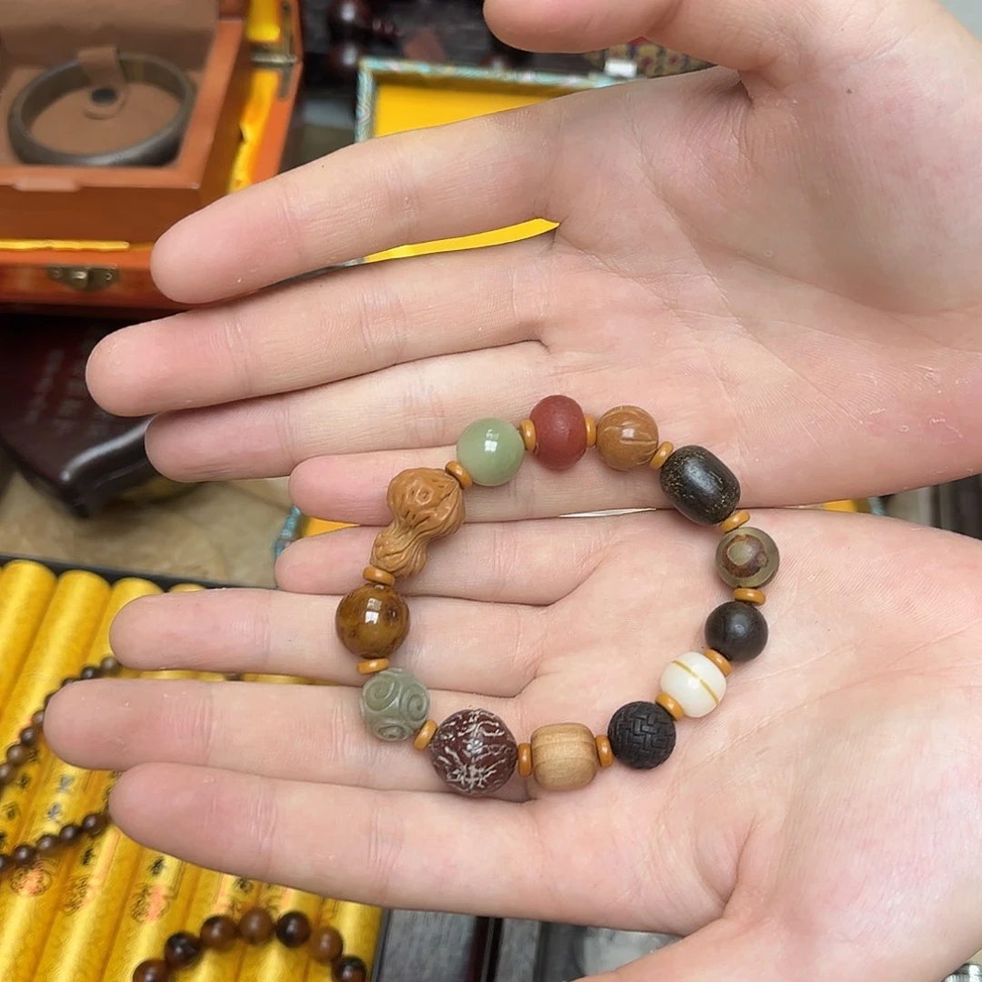 大叶紫檀（黑酸枝木类）