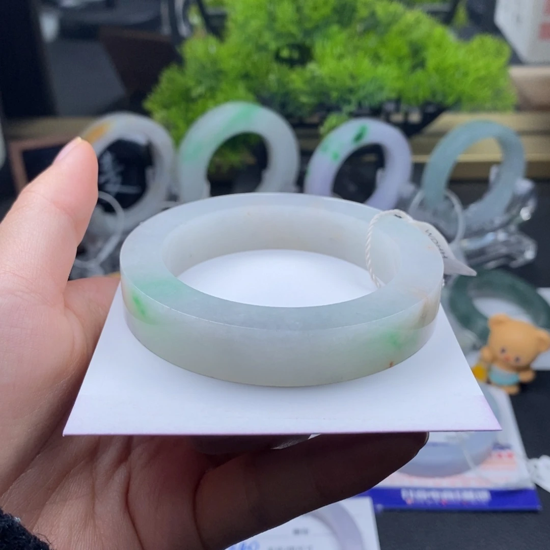未镶嵌手镯定制翡翠种水绿花正圈
