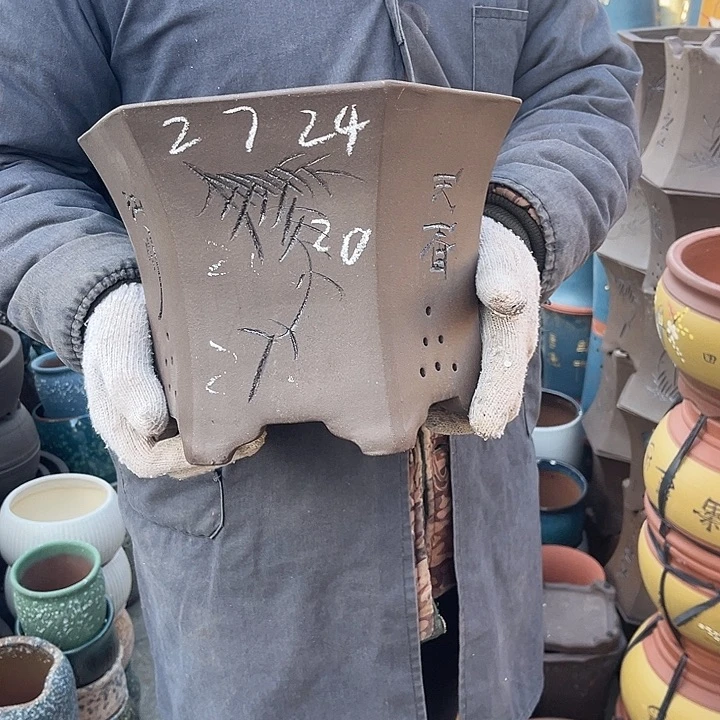 紫砂紫砂花盆和小