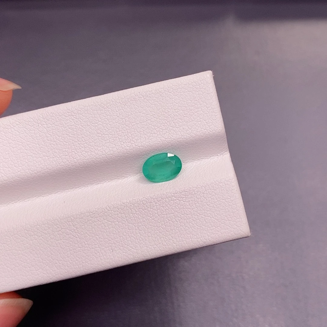 裸石祖母绿0.77克拉