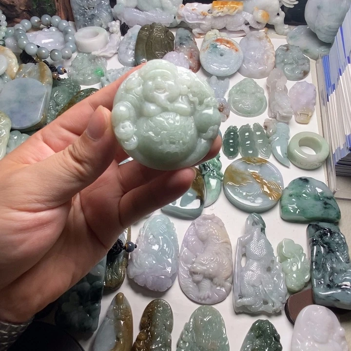 翡翠未镶嵌颈饰财爷90