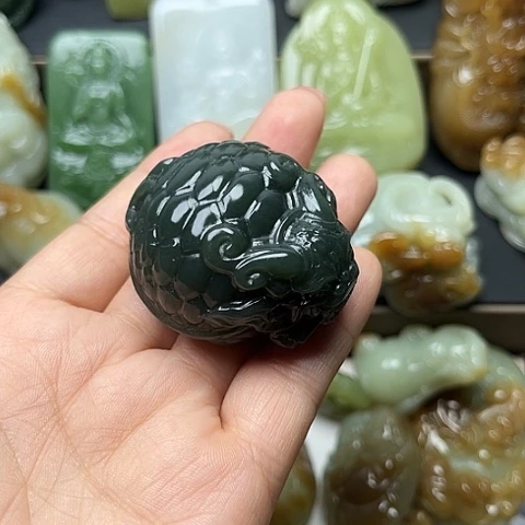 颈饰未镶嵌和田玉绚*