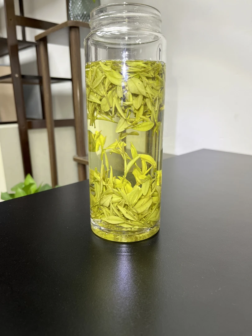 25年新茶A6口粮金边花香高山绿茶原产地白茶