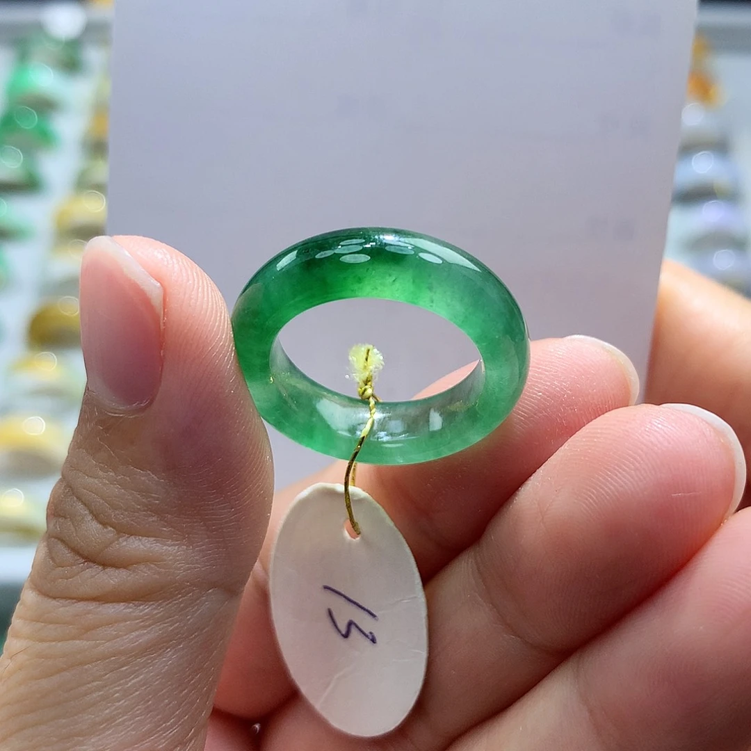 翡翠戒指未镶嵌13圈