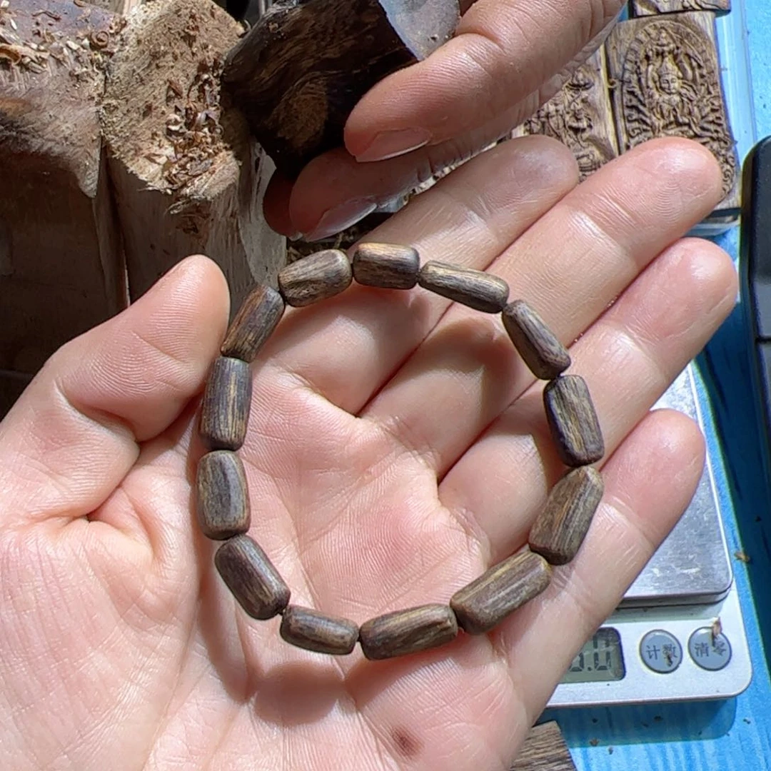 沉香手串乌身随形单圈满油