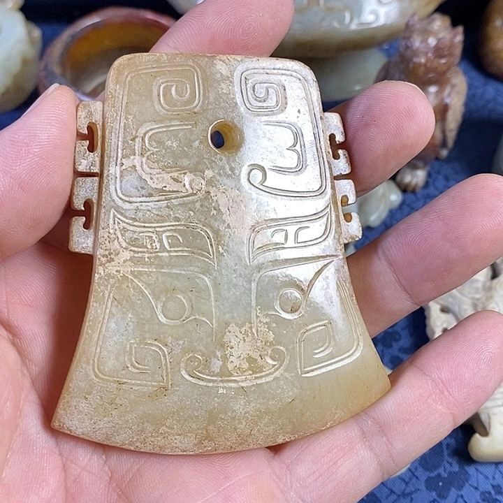 S***y和田玉未镶嵌颈饰