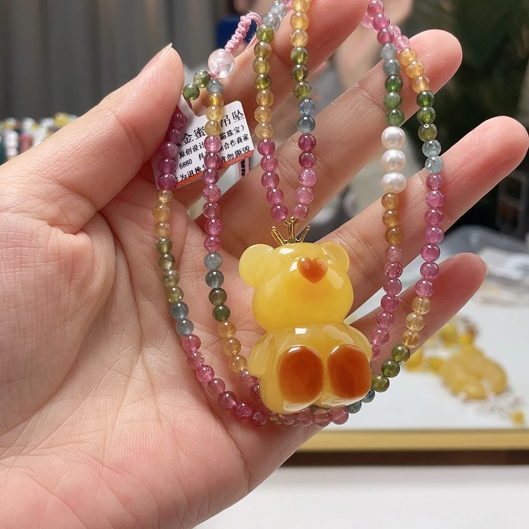 18K金镶嵌琥珀裸石蜜蜡吊坠