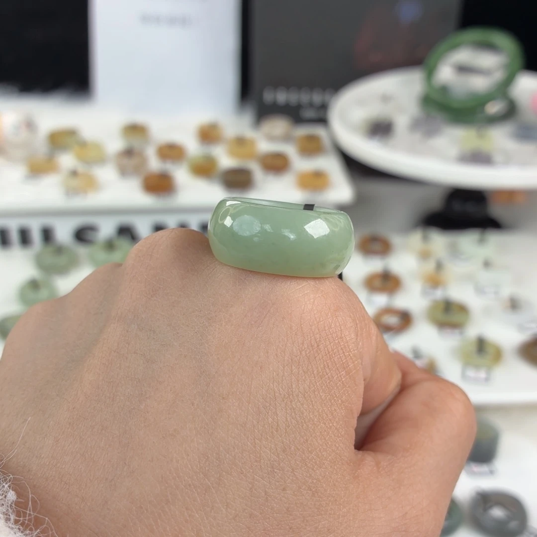 和田玉未镶嵌戒指Q96蓝绿轮胎17.8不退换