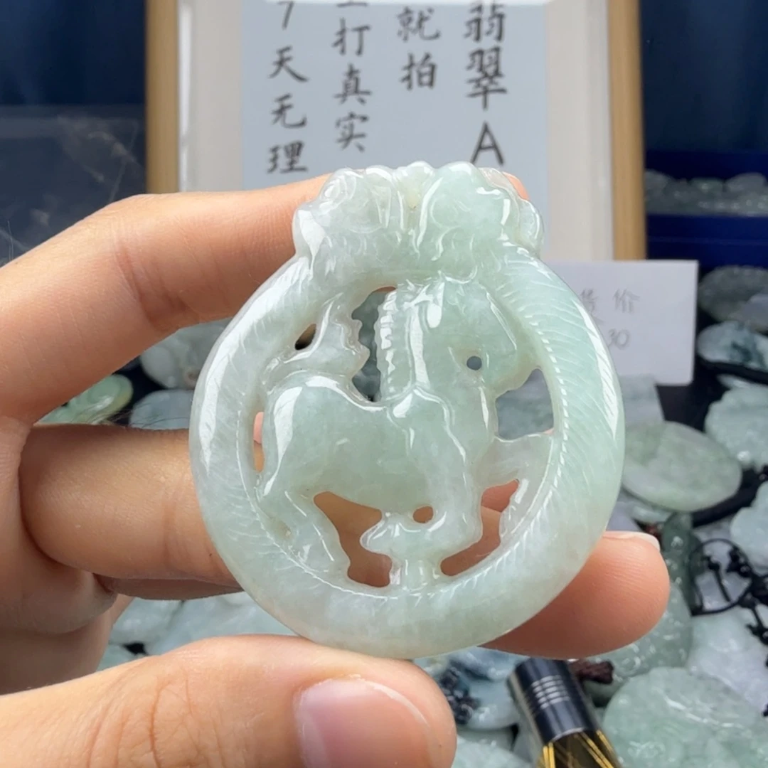 翡翠未镶嵌颈饰翡翠