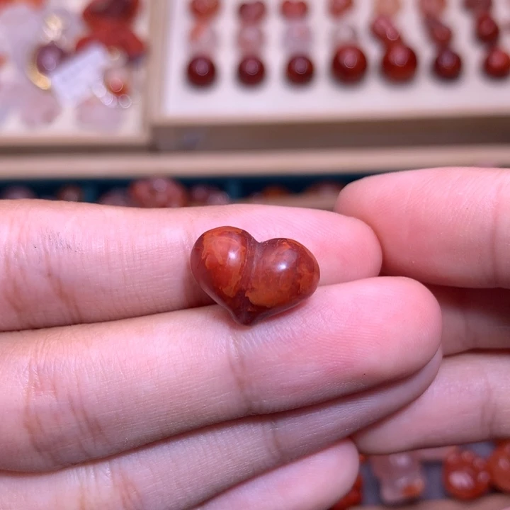 南红玛瑙未镶嵌珠宝半成品972