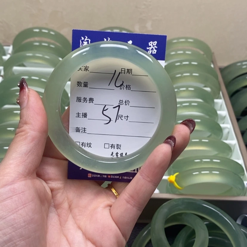 【闪购商品】蛇纹石玉手镯未镶嵌灞****丫