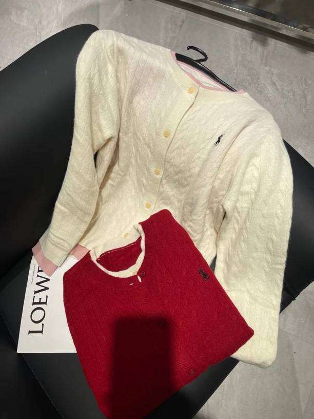 KW【拉芙系列】南油欧货假两件满分羊毛百搭开衫毛衣