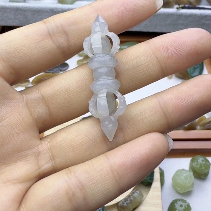 星***里和田玉未镶嵌挂件