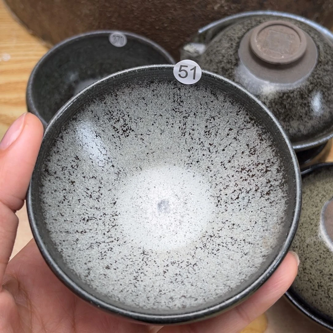 茶盏义兴龙窑坚持真柴烧