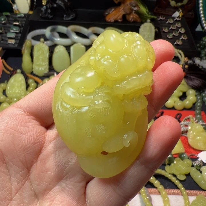 和田玉（黄玉）颈饰未镶嵌