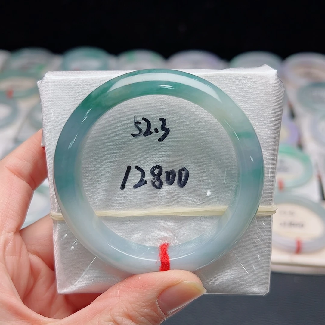 翡翠未镶嵌手镯A货