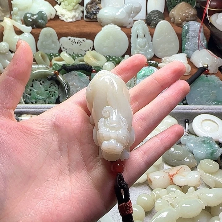 品***】和田玉未镶嵌颈饰