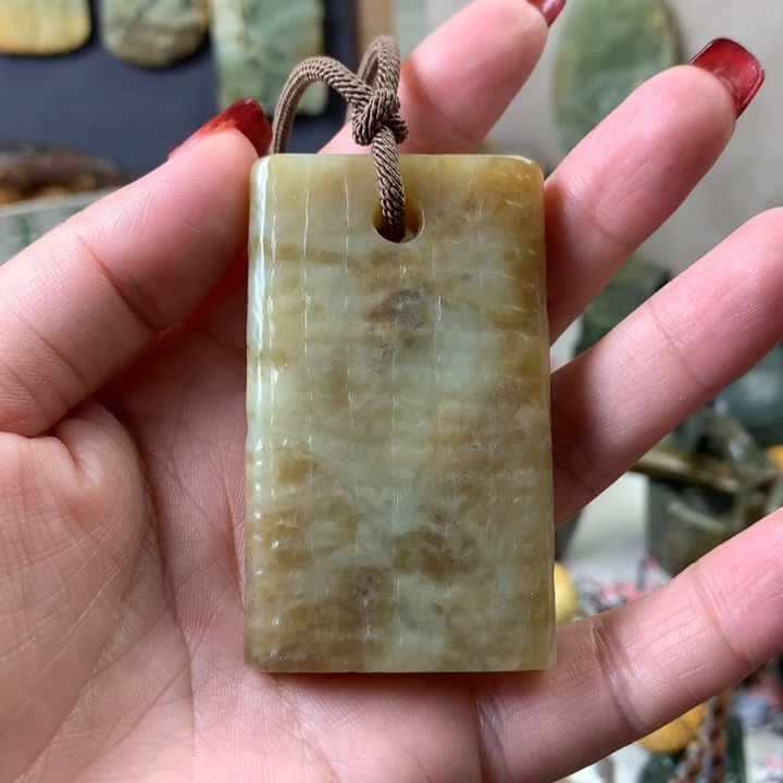 岫岩老玉（透闪石质玉）挂件未镶嵌