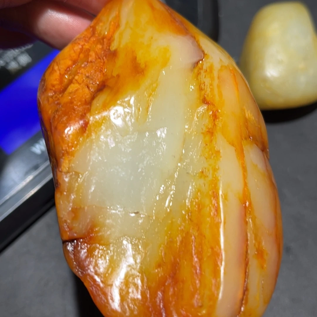 和田玉未镶嵌珠宝奇石