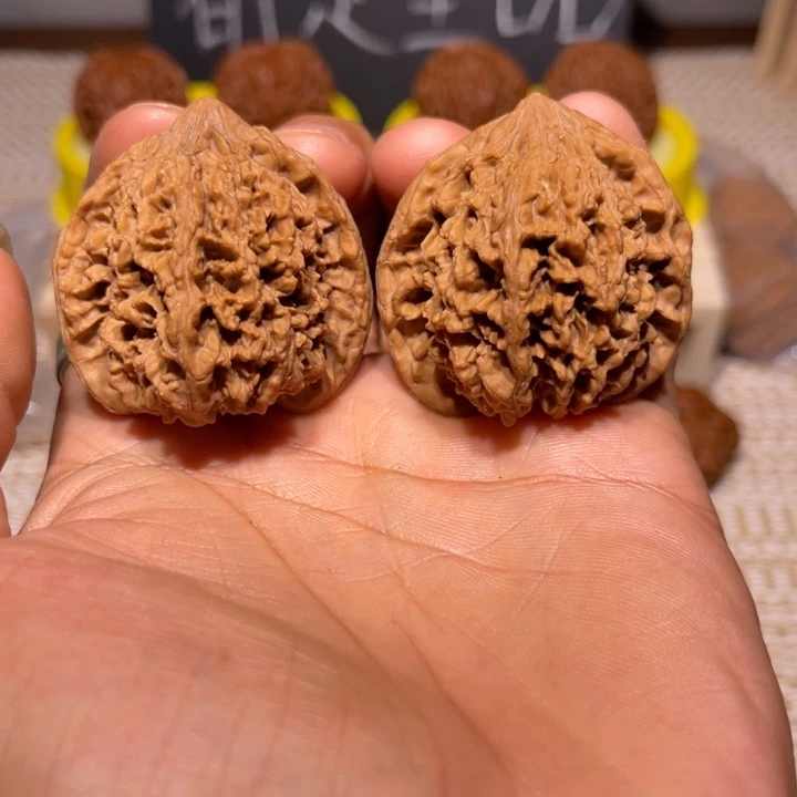 桃核吊坠42全品满天星