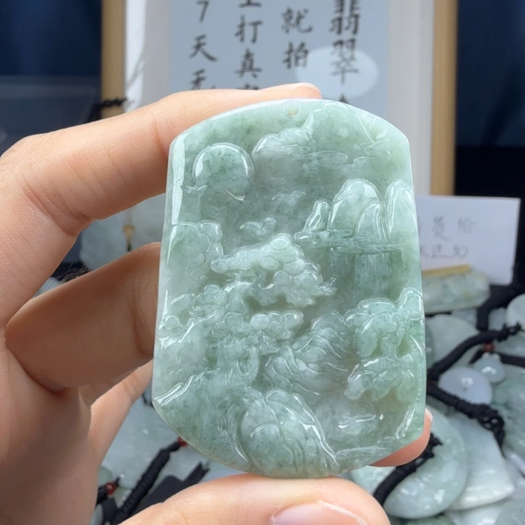 翡翠未镶嵌颈饰翡翠
