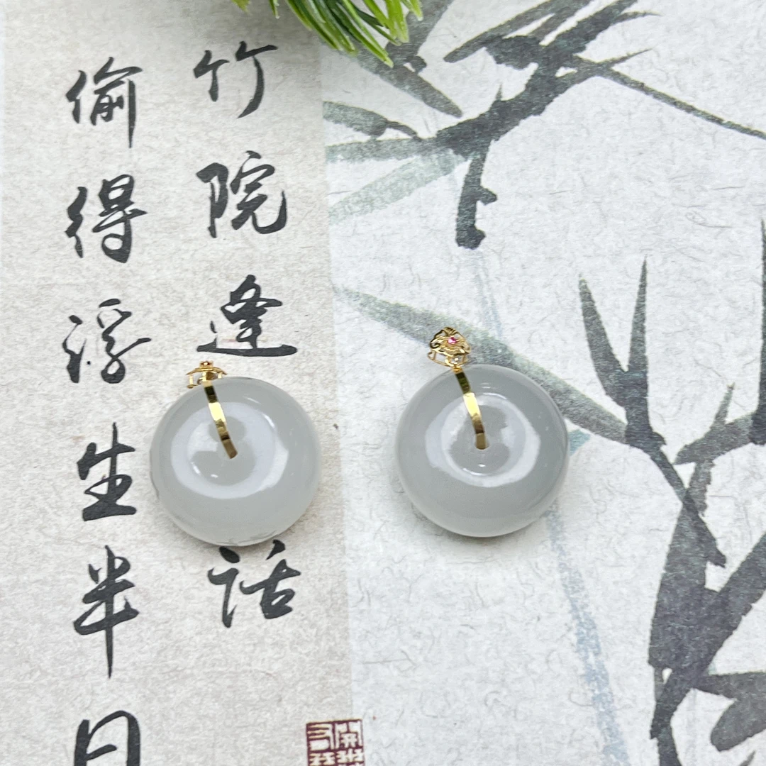 YJX33和田玉羊脂白平安扣18k金镶吊坠19*11mm+多样性发其一