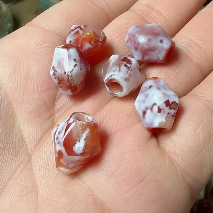 玛瑙/玉髓颈饰未镶嵌藏*阁