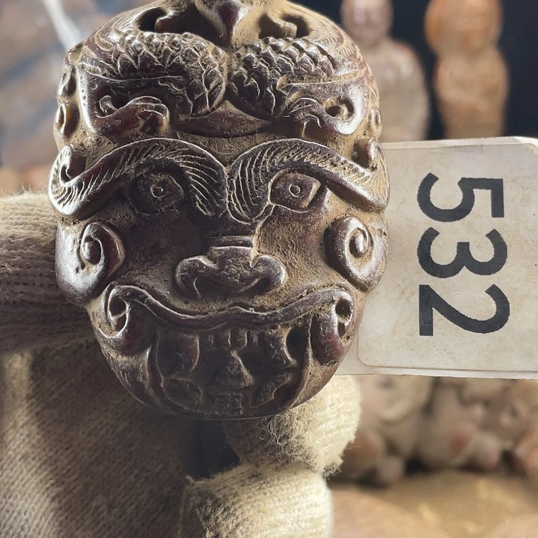 和田玉（糖玉）未镶嵌挂件