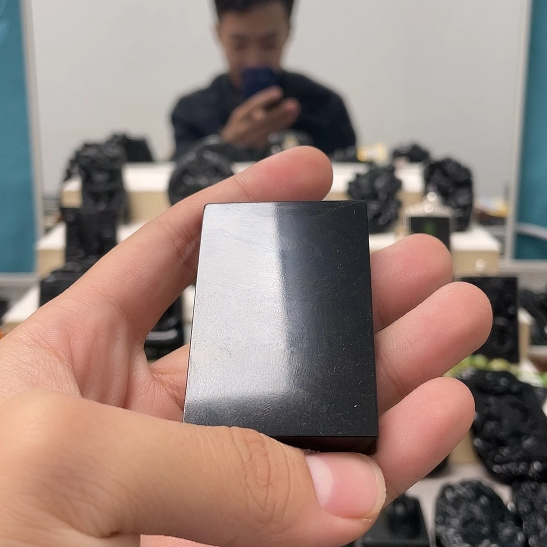 灰***圈蛇纹石玉未镶嵌吊坠