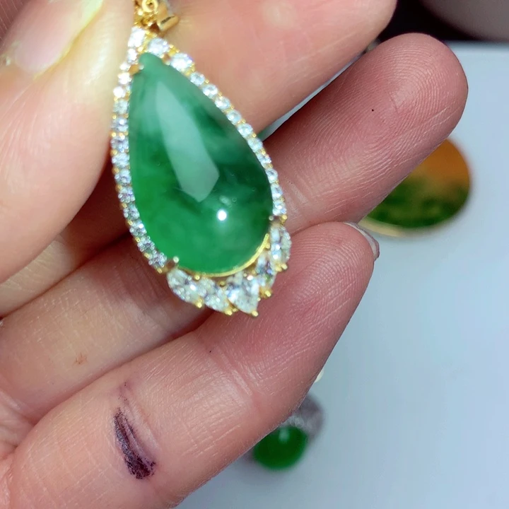 翡翠吊坠(不含链)未镶嵌