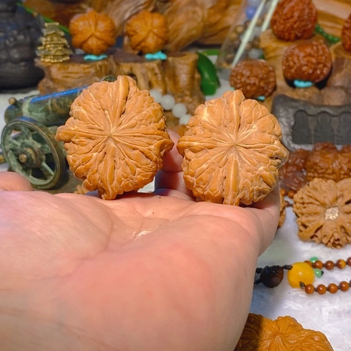 文玩核桃吊坠门墩儿