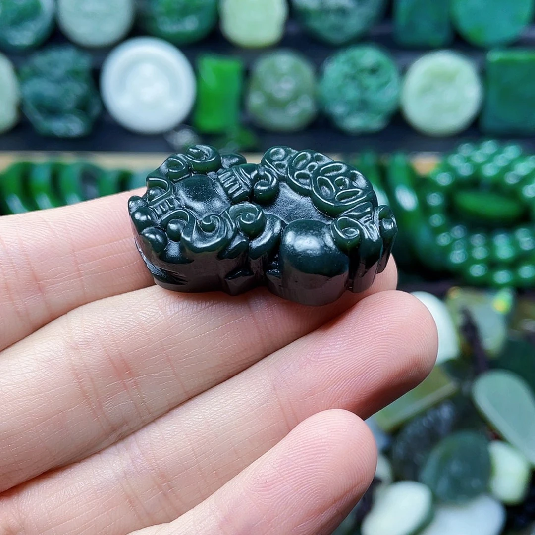 和田玉未镶嵌珠宝奇石