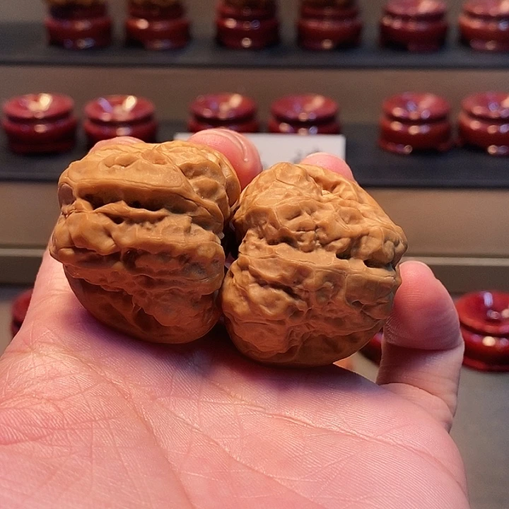 L***-把件桃核40尺延庆金蟾