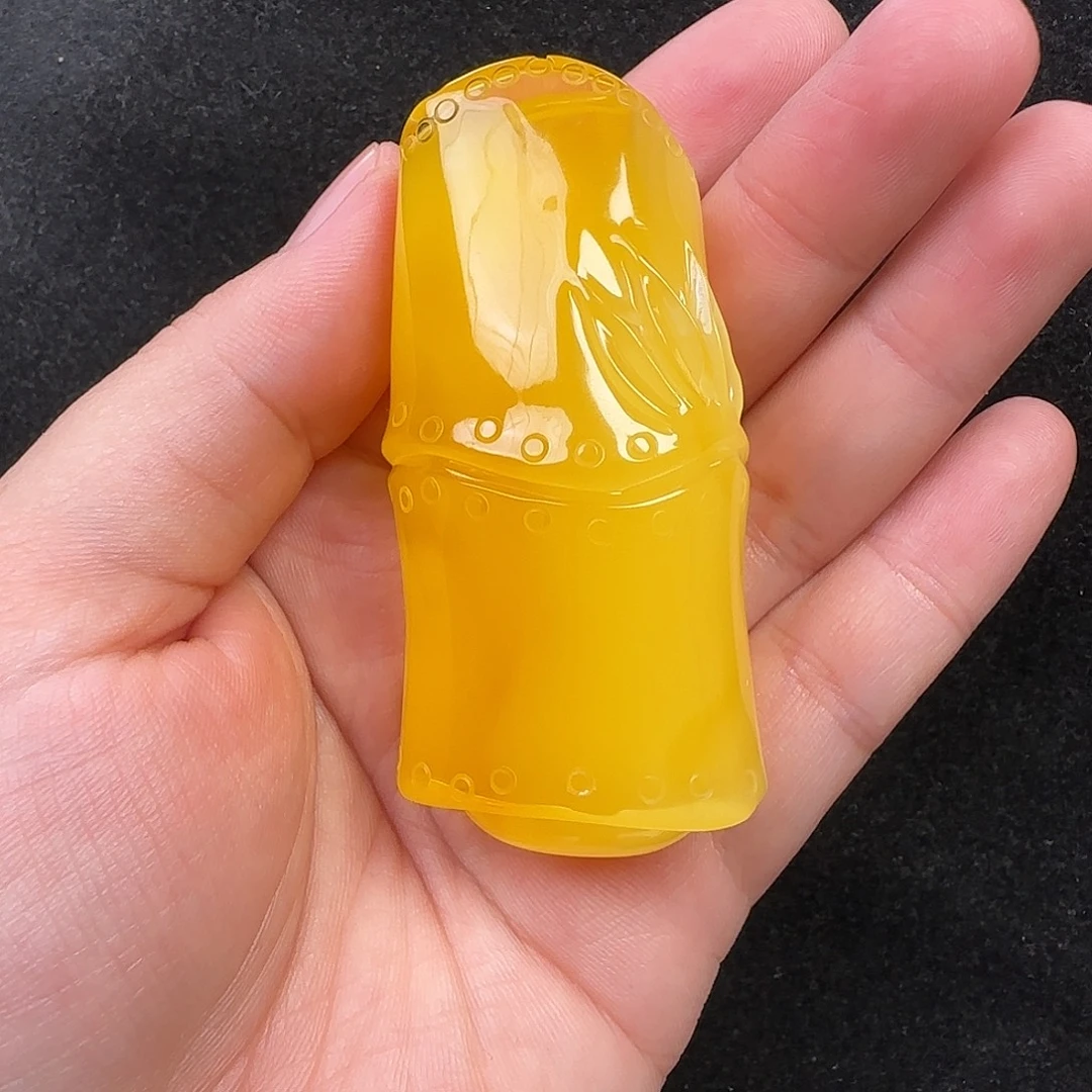 蜜蜡未镶嵌珠宝奇石