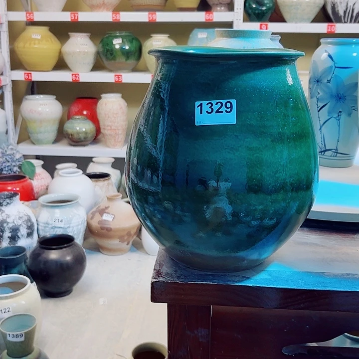 H***依精品摆件摆件高30口18。摆件。1329