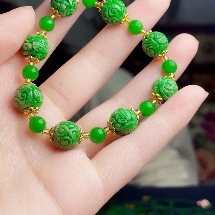 翡翠未镶嵌颈饰多样性