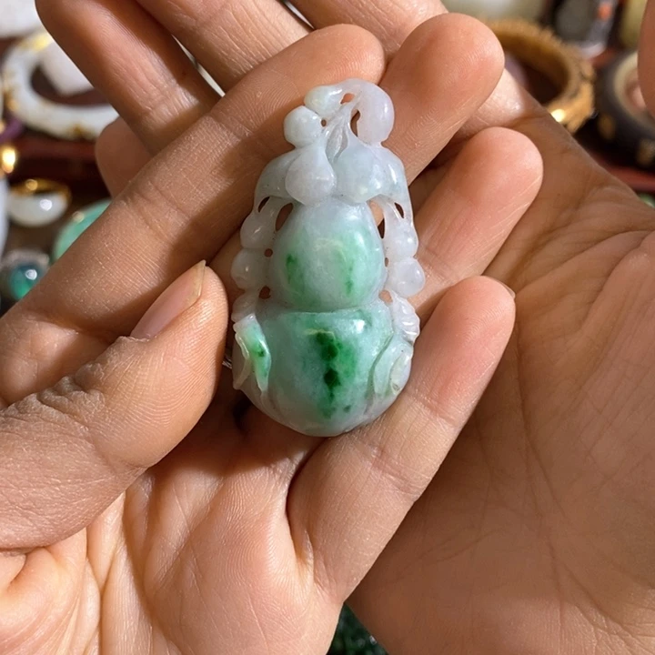 颈饰未镶嵌翡翠精美翡翠非常漂亮