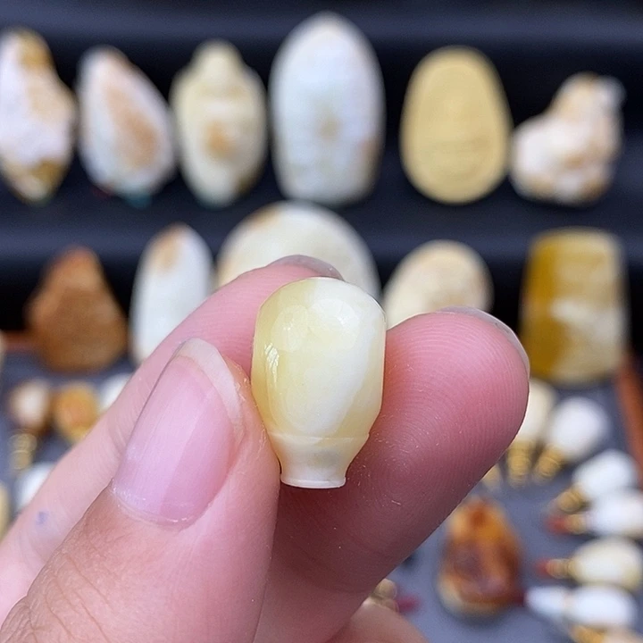 裸石琥珀未镶嵌10三通c124