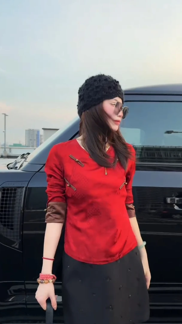 国风气质红色新中式上衣女秋季年轻款少女高级感短款旗袍改良衬衫