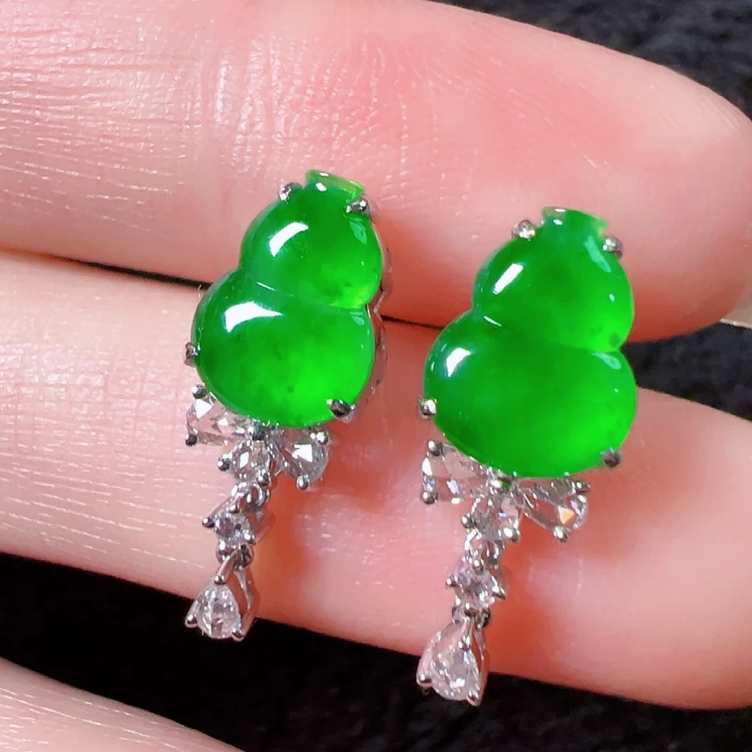 翡翠18K金镶嵌耳饰签收后24小时鉴赏期，过时不退