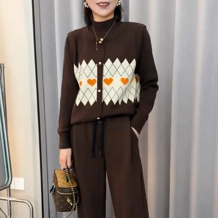 清-汤圆吖半高领假两件爱心菱格马甲针织毛衣263616