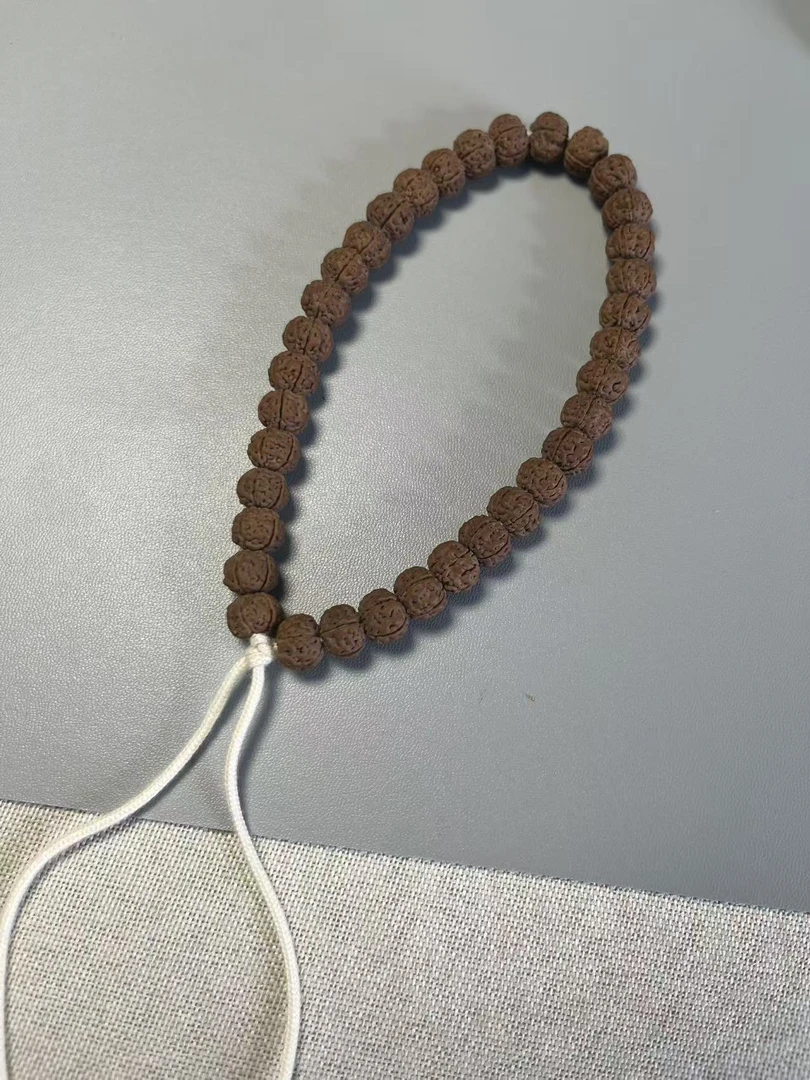 随机小金刚手串一条