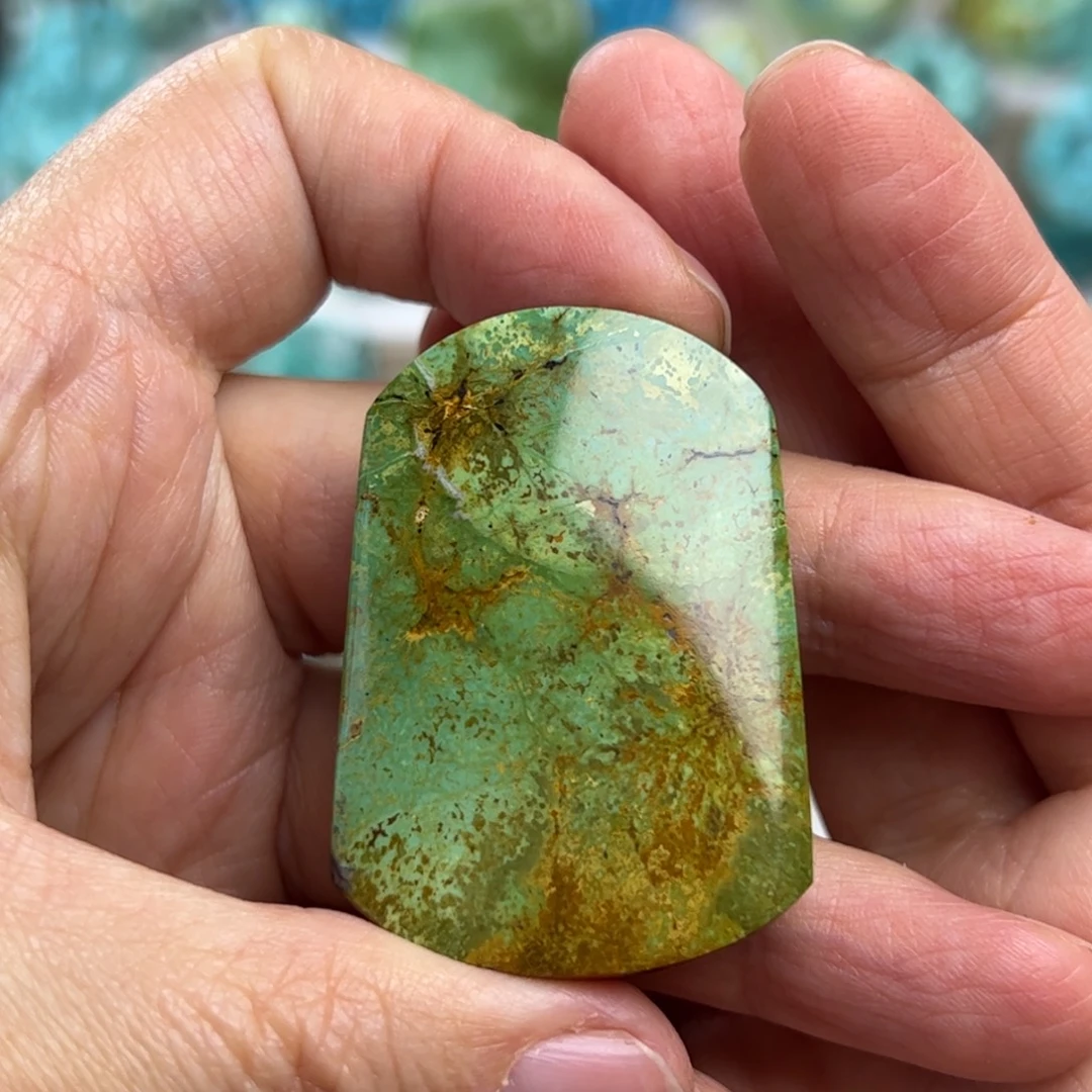 绿松石未镶嵌珠宝奇石