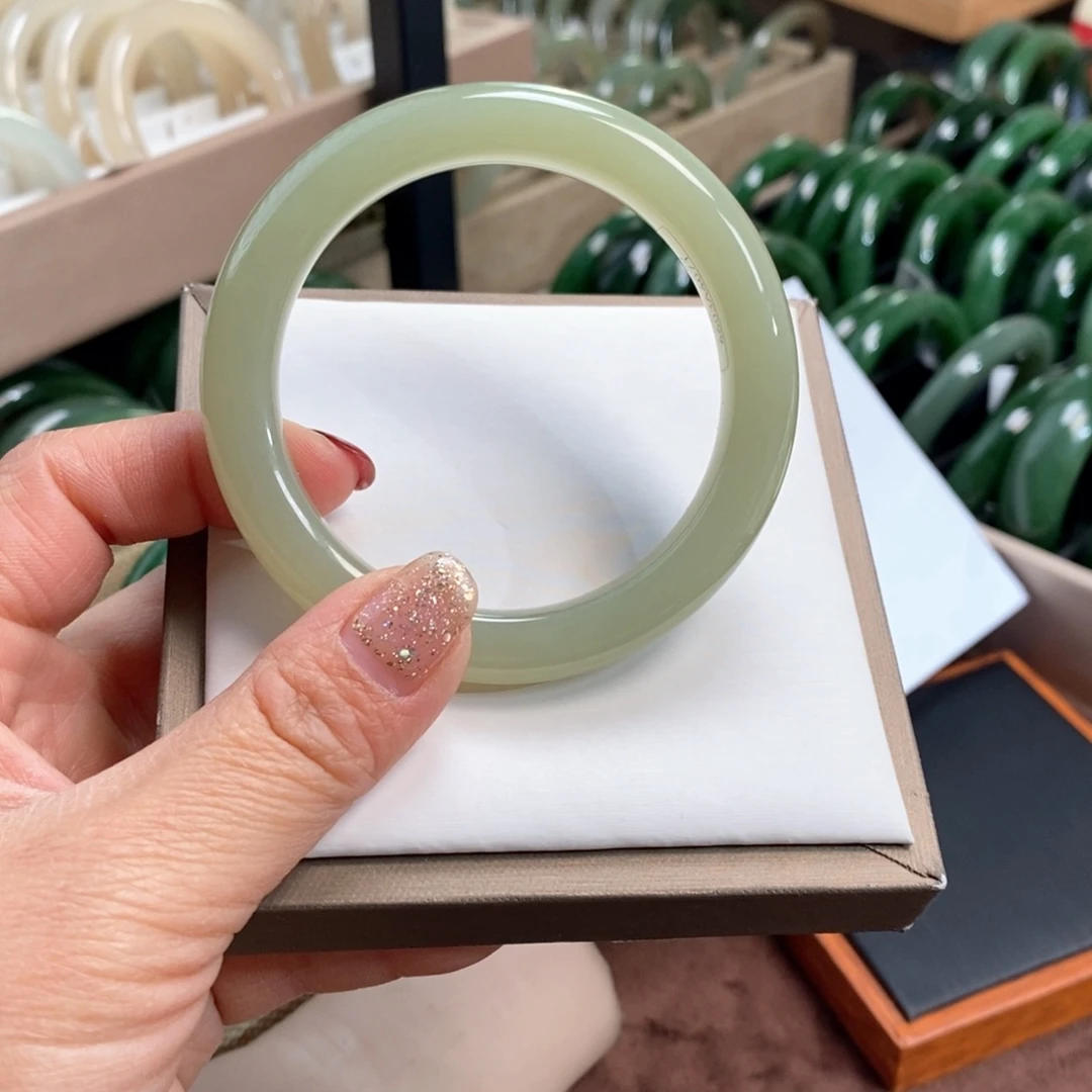 和田玉手镯未镶嵌青提葡萄肉色55.56